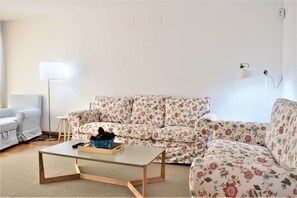 House | 4 bedrooms, Internet