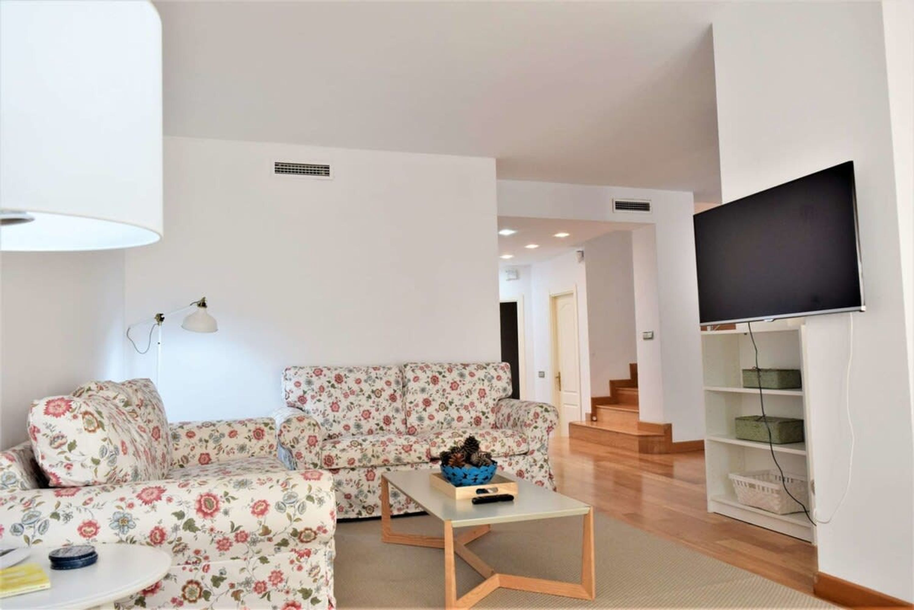 House | 4 bedrooms, Internet