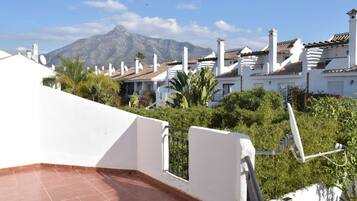 House | 4 bedrooms, Internet