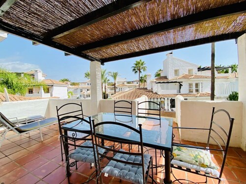 Duplex 3 Bedroom Top Floor F-3