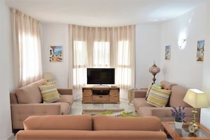 Apartment, Accessible | 3 bedrooms, Internet