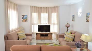 Apartment, Accessible | 3 bedrooms, Internet