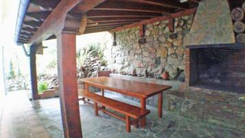 House | 4 bilik tidur