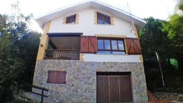 4 bedrooms