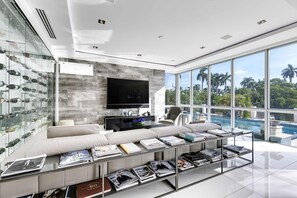 Hus - tillgänglighetsanpassat | 6 sovrum, skrivbord och internet