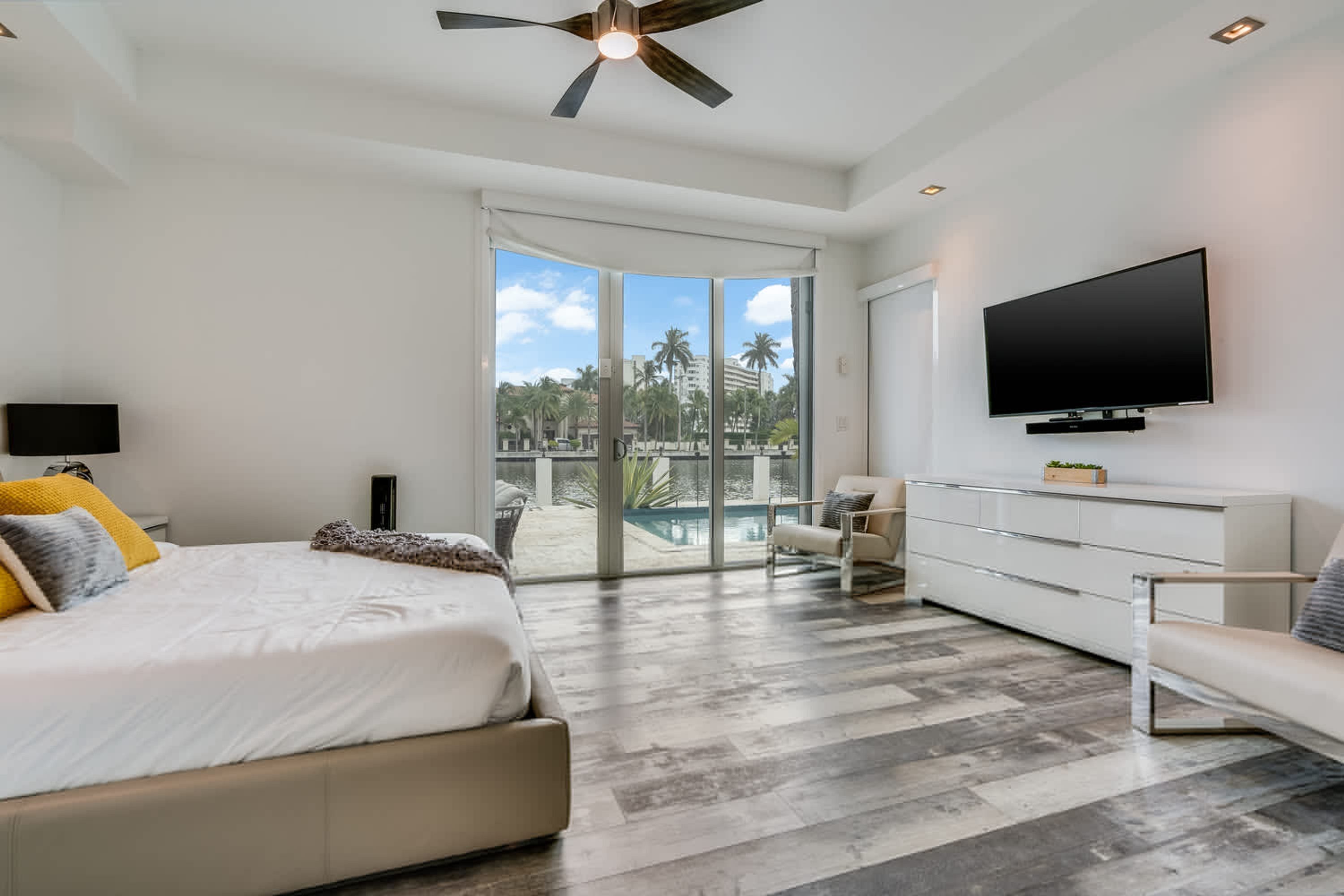 Huis, toegankelijk voor mindervaliden | 6 slaapkamers, een bureau, internet