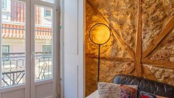 Apartment | 4 bedrooms, desk, Internet