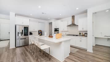 Hus | 5 soverom og internett