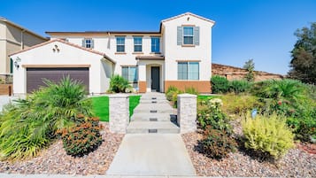 Hus | 5 soverom og internett