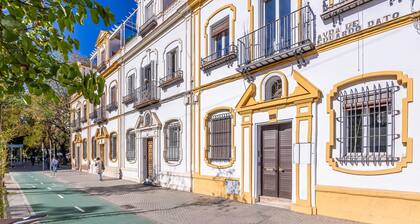 Cheerful 6 Bedroom House in Seville With Terraces