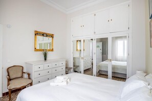 House | 6 bedrooms, Internet
