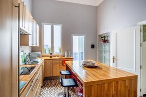 House | 6 bedrooms, Internet - Cheerful 6 Bedroom House in Seville With Terraces (Seville)