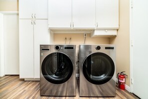 2 bedrooms, Internet - Lux - Charming San Marcos 2BR Patio Pet-friendly (San Marcos)