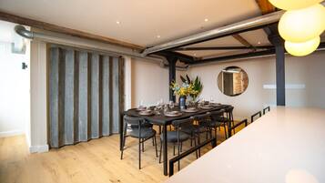 Apartment | 3 bedrooms, Internet