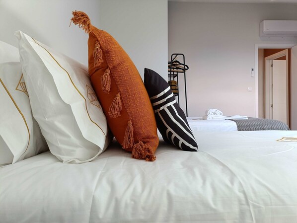 2 bedrooms, Internet - 2C Duplex With 2 Twin Bedrooms Near Gulbenkian (Lisbon)