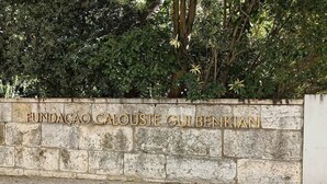 Unclassified image, 5 of 30, button - 2C Duplex With 2 Twin Bedrooms Near Gulbenkian (Lisbon)