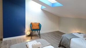 Unclassified image, 2 of 30, button - 2C Duplex With 2 Twin Bedrooms Near Gulbenkian (Lisbon)