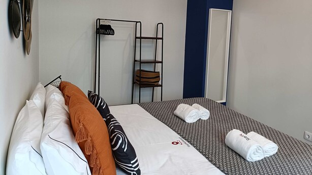 House - 0A King Size Doublebed Near Gulbenkian by Ldapartments (Lisbon)