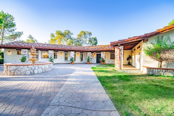 Hus | 5 soverom og internett