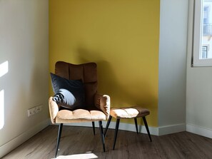 House | 2 bedrooms, Internet - 1A Great for Friends Extended Family Travelling (Lisbon)