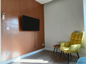 3 bedrooms, Internet