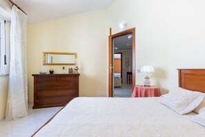 3 bedrooms, iron/ironing board - GuestHost - Gianna's House (Villaputzu)