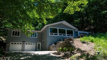 House | 4 bedrooms, Internet