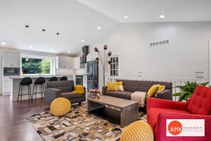 House | 4 bedrooms, desk, Internet - Destined for Relaxation (Saugatuck)