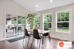 House | 4 bedrooms, desk, Internet - Destined for Relaxation (Saugatuck)