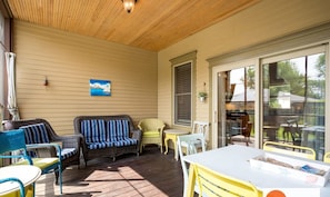 1 bedroom, Internet - Lake Life Getaway - Condo Near Downtown (Douglas)