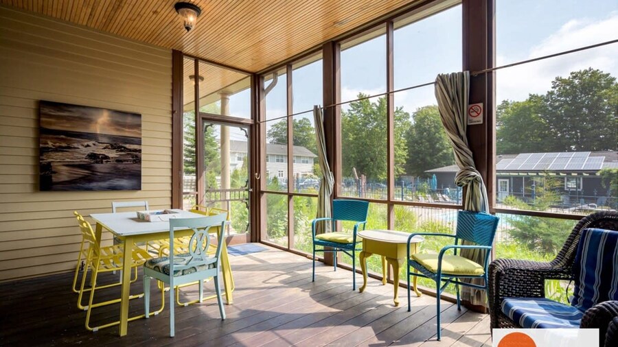 Lake Life Getaway - Condo Near Downtown