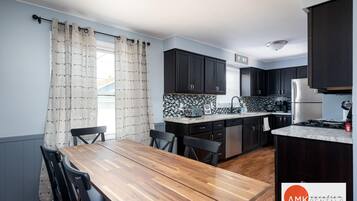 House | 3 bedrooms, Internet