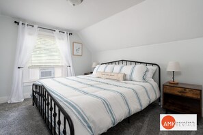 3 habitaciones, escritorio y acceso a internet 