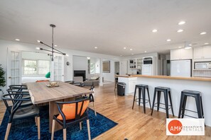 บ้านพัก | 3 ห้องนอน, อินเทอร์เน็ตความเร็วสูง