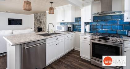 The Glistening Grape - Lakeside Getaway