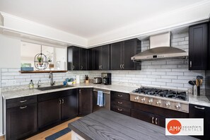 House | 4 bedrooms, Internet - The Glistening Grape - Lakeside Getaway (Fennville)