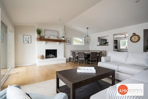 House | 4 bedrooms, Internet