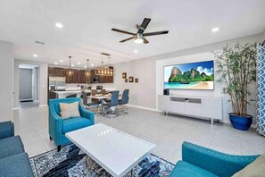 House | 3 bedrooms - Super Boho Chic Stylish Blend Near Disney (Kissimmee)