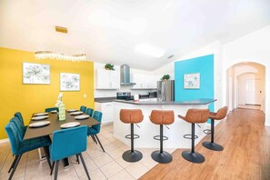 House | 4 bedrooms - Super Lush- Foam Beds W Pool Games (Kissimmee)