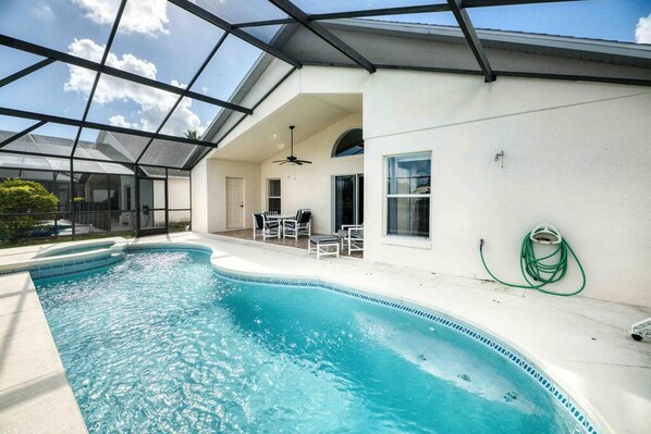 House | 4 bedrooms - Super Lush- Foam Beds W Pool Games (Kissimmee)