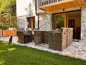 House | 5 bedrooms, desk, Internet