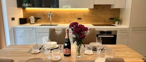 Apartment | 2 bedrooms, Internet