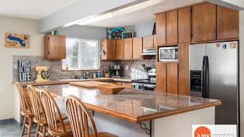 Rumah | 4 kamar tidur dan internet