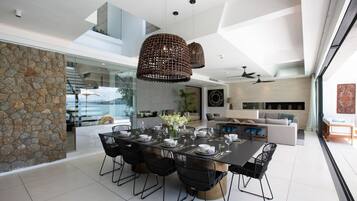 Villa | 4 dormitorios y Internet