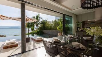 Villa | 4 bedrooms, Internet