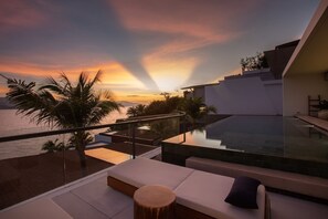 Villa, Smoking