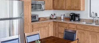 Mammoth Rock Retreat-villa Amazing Views-sleeps 4