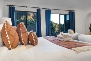 Casa | 5 quartos, acesso à internet de alta velocidade