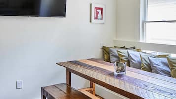 Apartment | 3 bedrooms, Internet