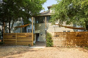 Apartment | 3 bedrooms, Internet